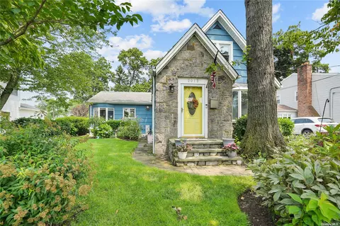 2013 Bedford Ave, North Bellmore, NY 11710