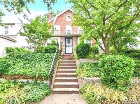 43-52 171 St, Flushing, NY 11358