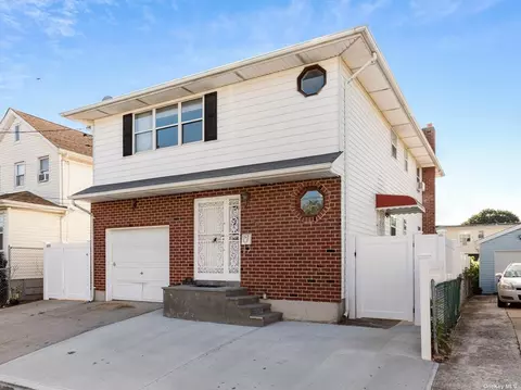 149 Carnegie Ave, Elmont, NY 11003
