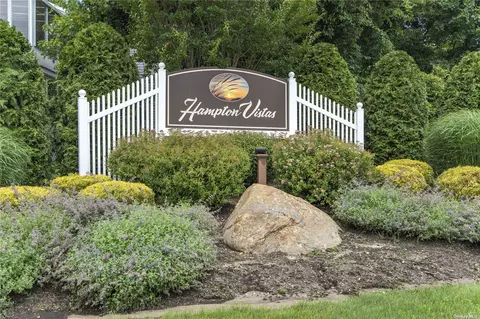 40 Vista Dr #S, Manorville, NY 11949