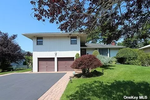 23 Maytime Dr, Jericho, NY 11753