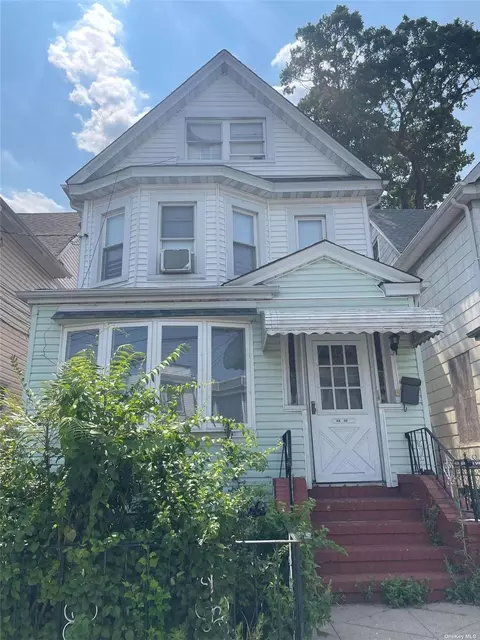 86-30 132nd St, Richmond Hill, NY 11418