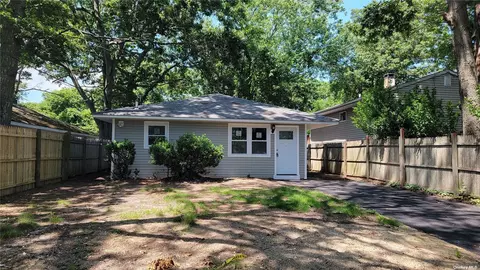 207 Mastic Blvd, Mastic, NY 11950