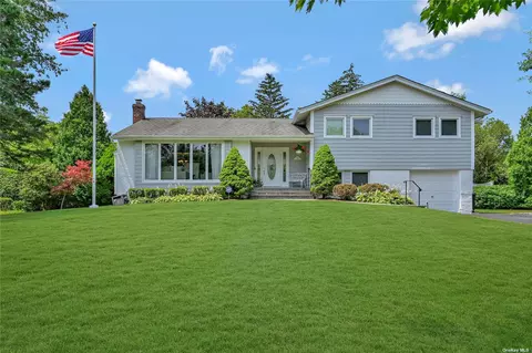 19 Manning Dr, East Northport, NY 11731