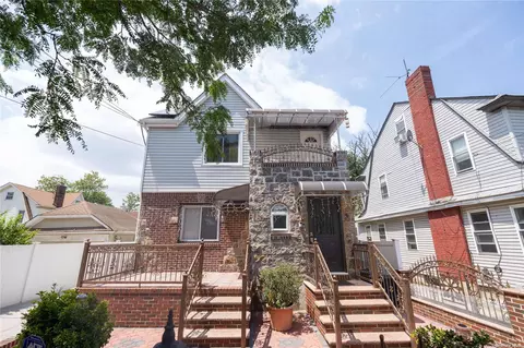 109-50 214th St, Queens Village, NY 11429