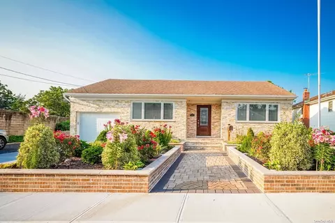 57 Hudson Ave, Valley Stream, NY 11580