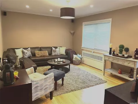 220-14 75th Ave #LOWER, Bayside, NY 11364