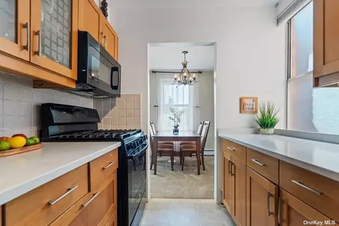 61 Maine Ave #B 24, Rockville Centre, NY 11570