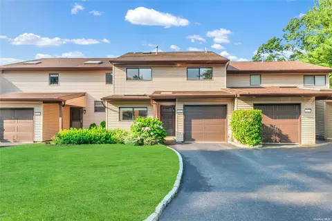 108 Northgate Cir #108, Melville, NY 11747