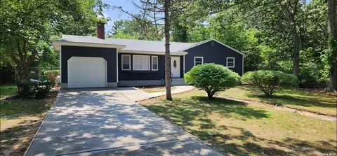 56 Beach Ln, Coram, NY 11727