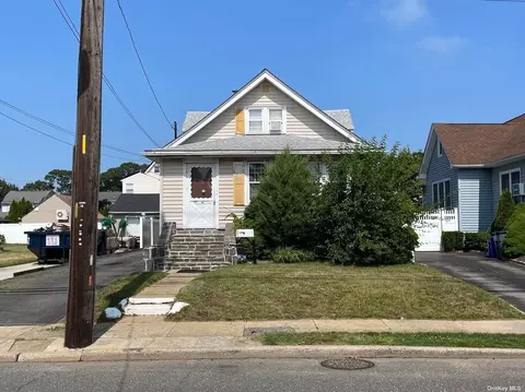 160 Horton Ave, Valley Stream, NY 11581