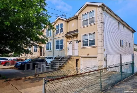 132 Winham Ave, Staten Island, NY 10306