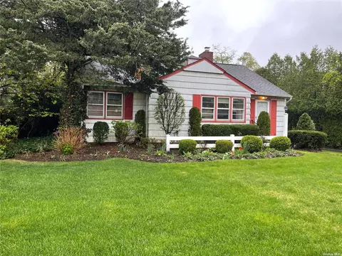 2625 Grand Ave, Baldwin, NY 11510