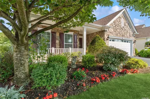 45 Louden Loop #45, Mount Sinai, NY 11766