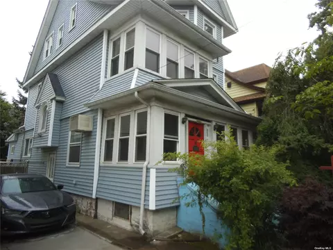 87-73 95th St, Woodhaven, NY 11421