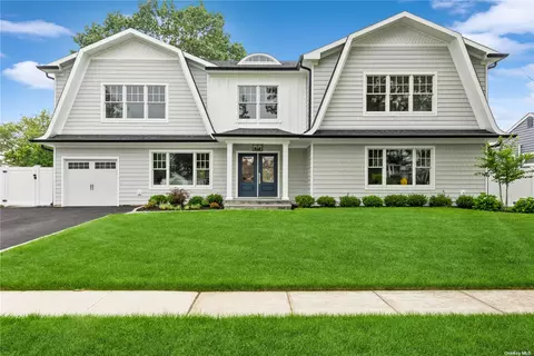 1959 Lilac Dr, Westbury, NY 11590