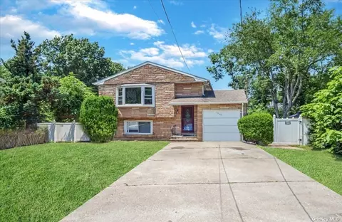 1340 Islip Ave, Brentwood, NY 11717