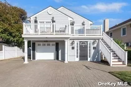 108 Neptune Blvd, Long Beach, NY 11561