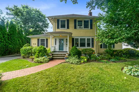 58 Bar Beach Rd, Port Washington, NY 11050