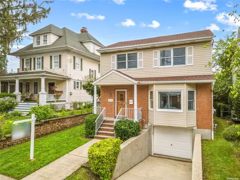 41-53 Morgan St, Little Neck, NY 11363