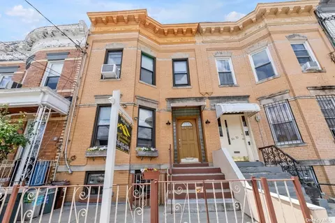 86-32 80th St, Woodhaven, NY 11421