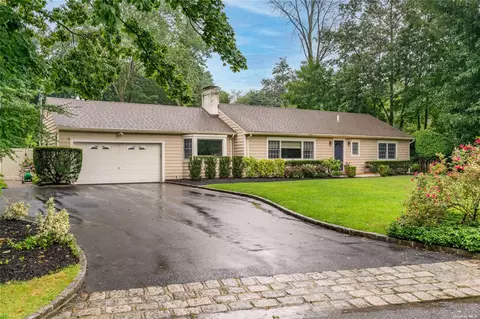 16 Ridge Rd, Cold Spring Harbor, NY 11724