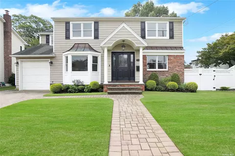 210 Harmony Dr, Massapequa Park, NY 11762