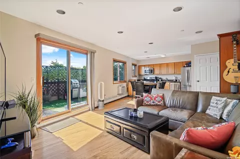 118-82 Metropolitan Ave #7C, Kew Gardens, NY 11415