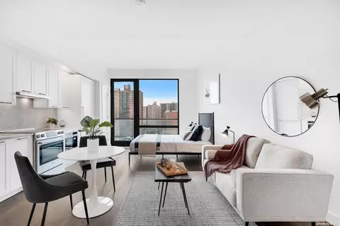 107-06 Queens Blvd #9B, Forest Hills, NY 11375