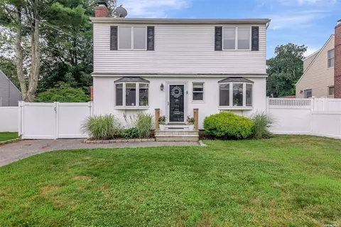 12 Terry, Center Moriches, NY 11934