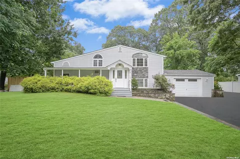 85 University Heights Dr, Stony Brook, NY 11790