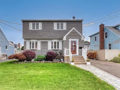 2449 Sycamore Ave, Wantagh, NY 11793