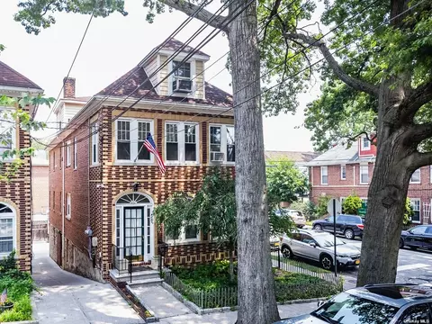 451 W 261st St, Bronx, NY 10471