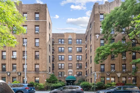 35-27 81st St #6G, Jackson Heights, NY 11372