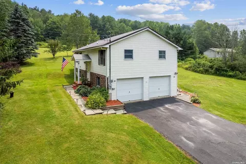 110 Springer Rd, Binghamton, NY 13904