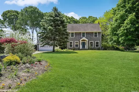 1640 Sterling Rd, Cutchogue, NY 11935
