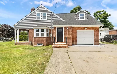 53 Lincoln Rd, Hempstead, NY 11550