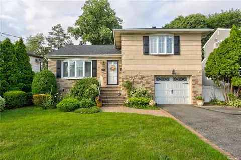 179 Lakeview Ave, Rockville Centre, NY 11570