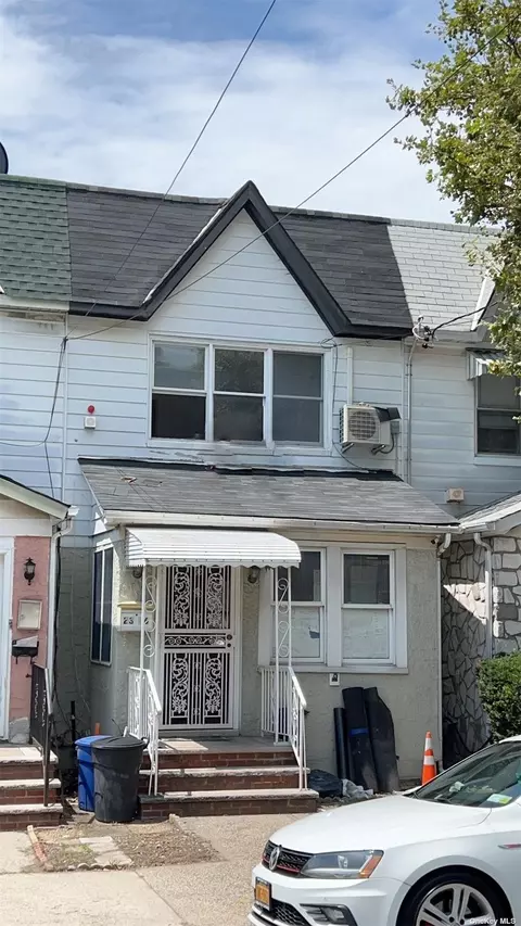 23-46 144th St, Whitestone, NY 11357