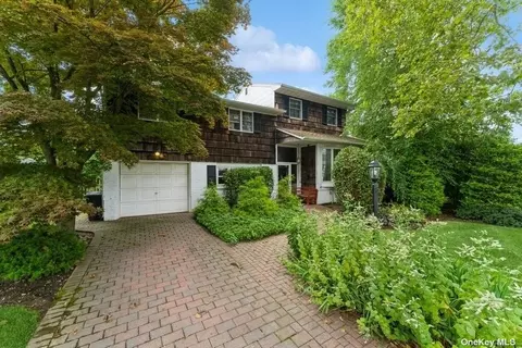 248 Buick Pl, East Meadow, NY 11554