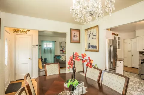 11 Ruby St, Elmont, NY 11003