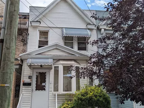 78-71 79th Ln, Glendale, NY 11385
