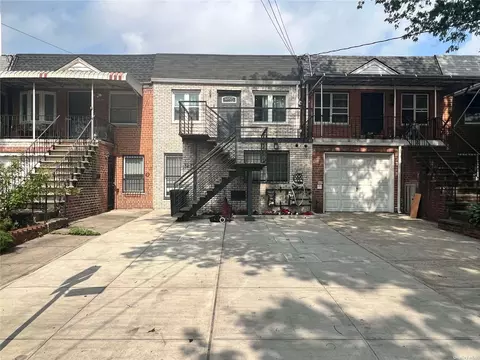 32-17 72nd St, East Elmhurst, NY 11370