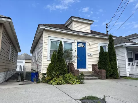 421 Beach 46th St, Far Rockaway, NY 11691