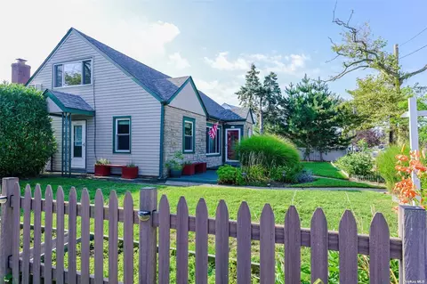 272 Lincoln Blvd, Long Beach, NY 11561