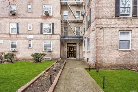 55-23 31st Ave #1E, Woodside, NY 11377