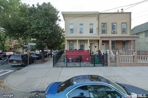 74 Chestnut St, Brooklyn, NY 11208