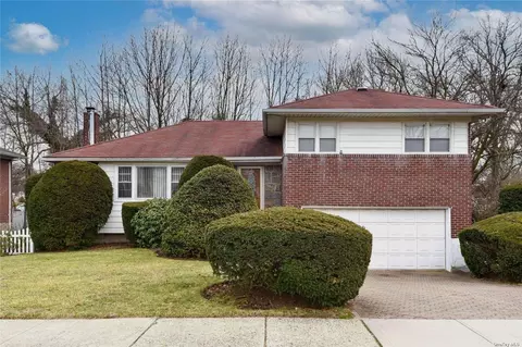 93 Bishop Pl, West Hempstead, NY 11552