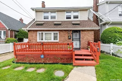74 Roger Ave, Inwood, NY 11096