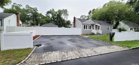 174 Parkway Blvd, Wyandanch, NY 11798